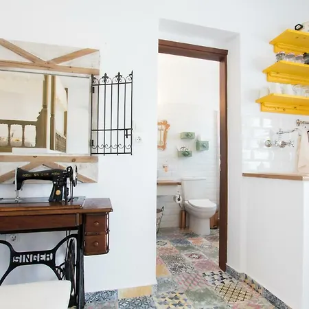 Gorgona Traditional * Karpathos