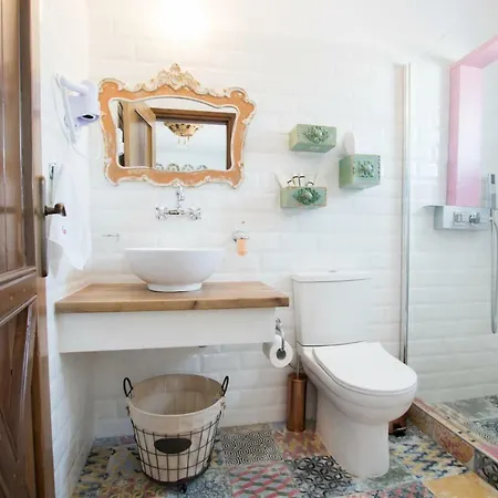 Gorgona Traditional * Karpathos